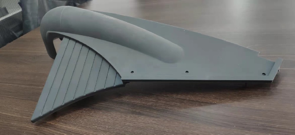 塑料產(chǎn)品兩側(cè)變形的原因分析 塑料產(chǎn)品兩側(cè)變形的原因分析